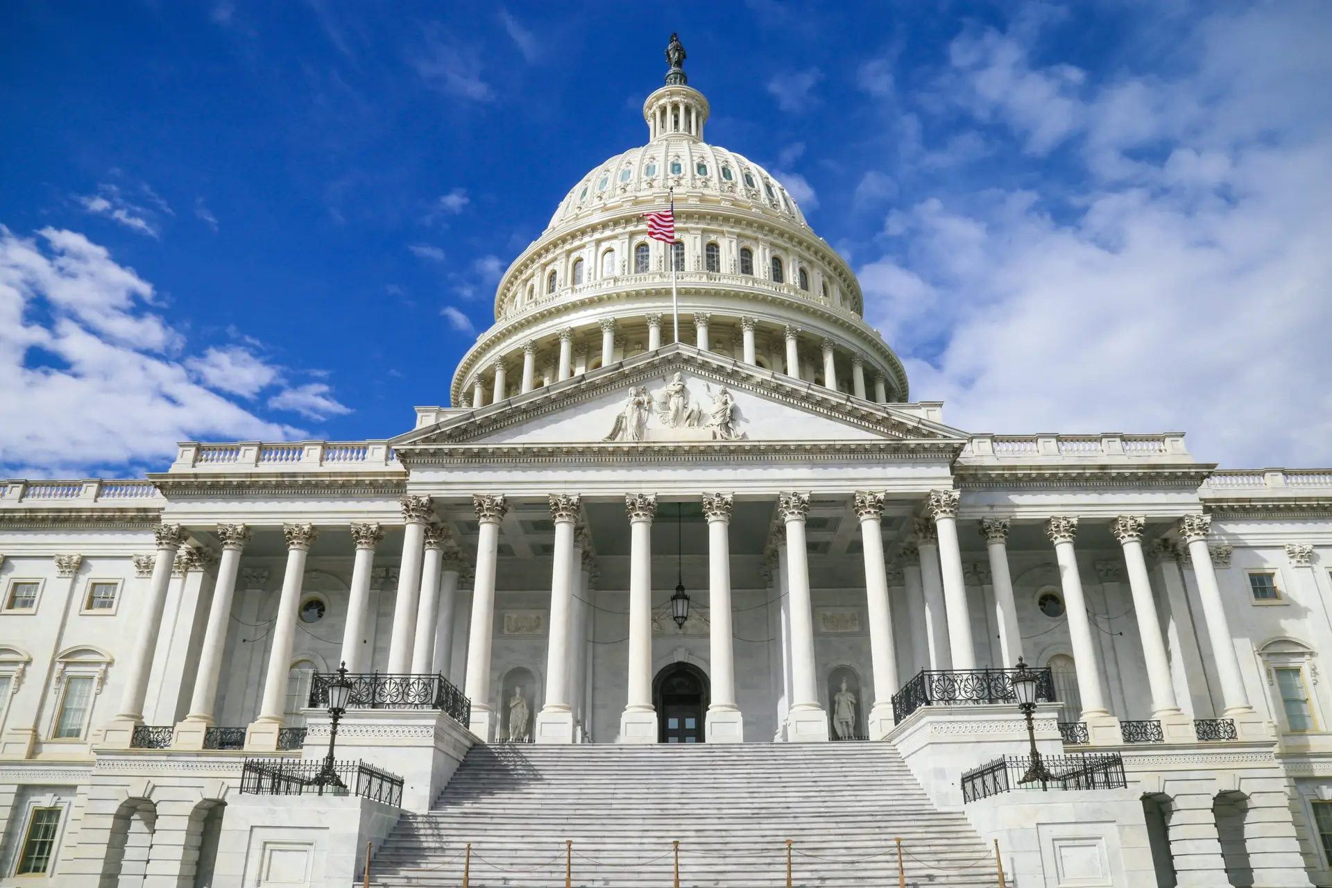 Read more about the article U.S. Senate Infrastructure Bill Includes $43.2 Billion Down Payment on Clean Transportation