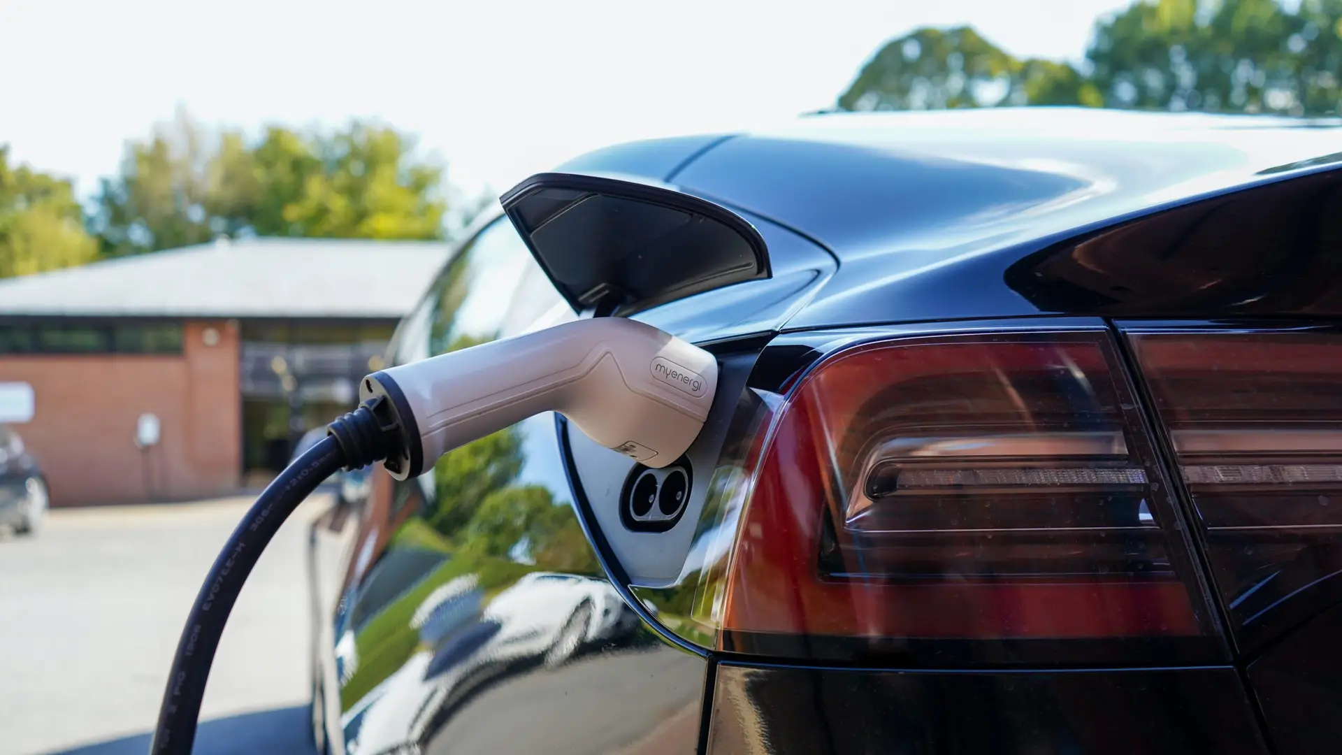 Read more about the article Michigan Announces Projects Aimed at Keeping Status as Center of Automotive Innovation