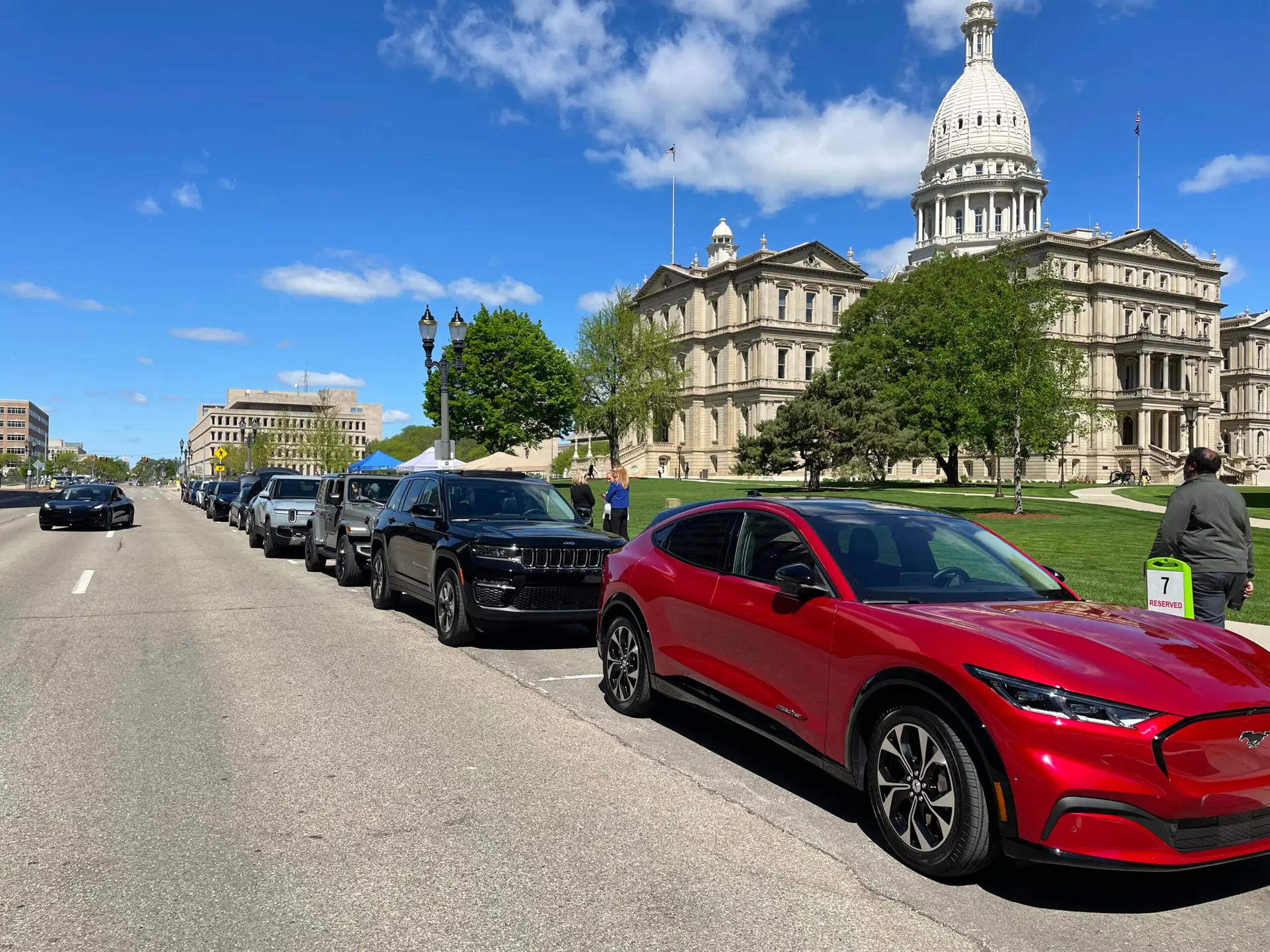 Read more about the article Broad Coalition Expresses Support for Michigan’s Clean Mobility Budget Proposals